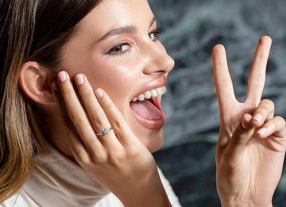 Anello 3 deals pietre