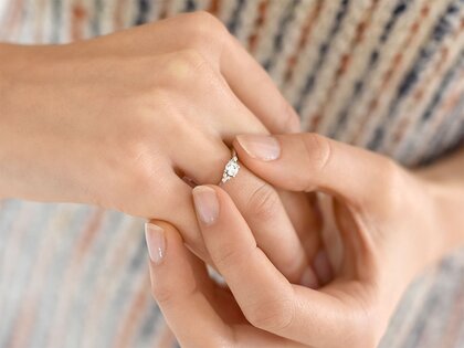 Anello di Fidanzamento Vivid Diamond in 18K oro bianco con diamanti 0,43ct G/SI