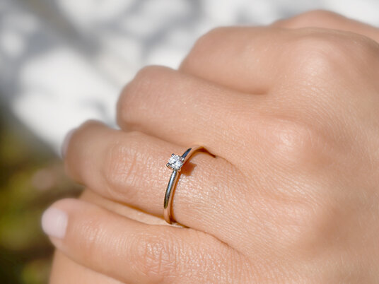 Anello di Fidanzamento Classic 4 in platino