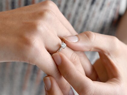 Anello di Fidanzamento Classic 4 in platino 950/- con diamante da laboratorio 0,50ct E/VS