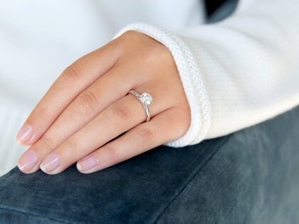 Anello di Fidanzamento Classic 6 in 18K oro bianco con diamante 2,50ct H/SI