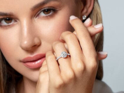 Anello di Fidanzamento Pure Infinity in 9K oro giallo con diamanti da laboratorio 0,65ct E/VS