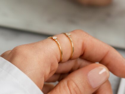 Anello di Fidanzamento Vivid Petite Diamond in 14K oro giallo con diamanti 0,10ct G/SI