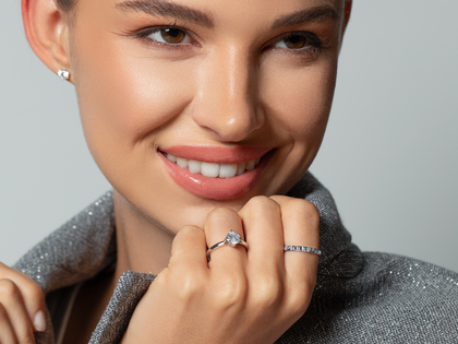 Anello di Fidanzamento Trinity in 14K oro bianco lucido