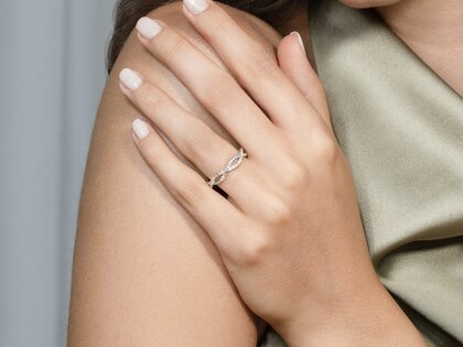 Anello di Fidanzamento Diamond Curve in 14K oro bianco con diamante 0,40ct G/SI