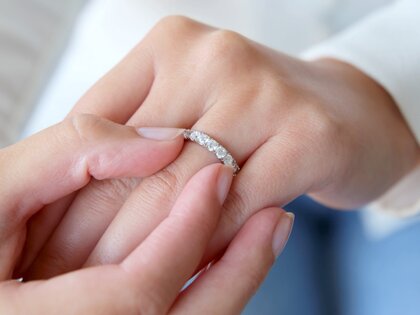 Anello di Fidanzamento Dusk in 14K oro bianco con diamanti da laboratorio 1,40ct E/VS