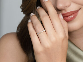 Anello di Fidanzamento V-Eternity in 14K oro bianco con diamanti 0,22ct G/SI