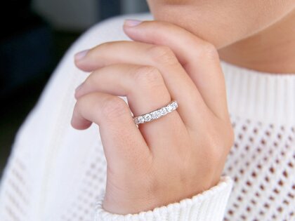 Anello di Fidanzamento Wave in 14K oro bianco con diamanti 1,30ct G/SI