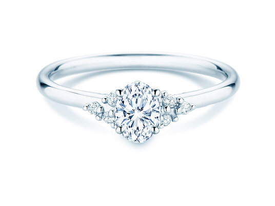 Anello di Fidanzamento Blossom Oval in 9K oro bianco con diamanti naturali 0,58ct