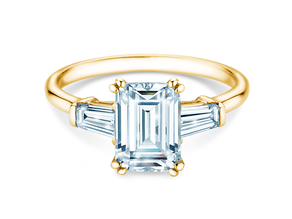 Anello di Fidanzamento Emerald Tapered Baguette in oro giallo