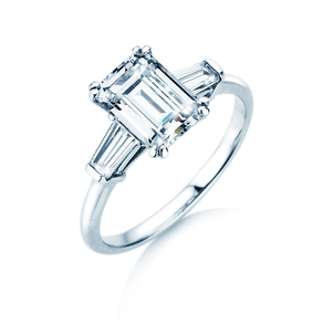 Anello di Fidanzamento Emerald Tapered Baguette