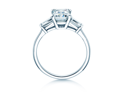 Anello di Fidanzamento Emerald Tapered Baguette