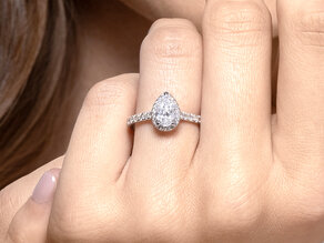 Anello di Fidanzamento Pear Halo Pavé in 9K oro bianco con diamanti 0,58ct G/SI