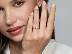 Anello di Fidanzamento Vivid Asscher in 14K oro bianco con diamanti 0,53ct G/SI