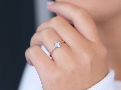 Anello di Fidanzamento Flower in 14K oro bianco con diamanti 0,33ct G/SI