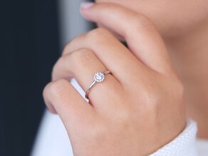 Anello di Fidanzamento Flower in 14K oro bianco con diamanti 0,33ct G/SI