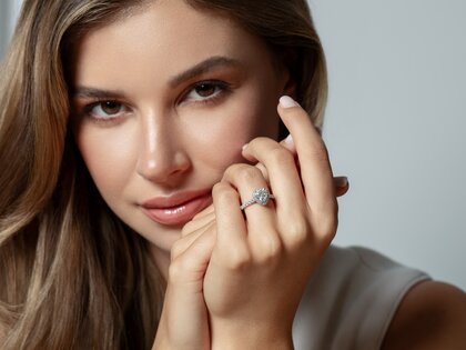 Anello di Fidanzamento Pure Love in 14K oro bianco con diamanti 0,65ct G/SI