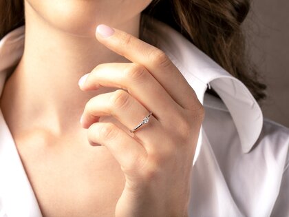 Anello di Fidanzamento Vivid Petite Cushion Cut