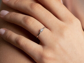 Anello di Fidanzamento Vivid Petite Diamond in oro giallo