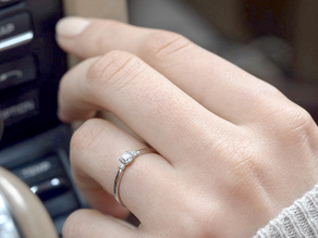 Anello di Fidanzamento Vivid Petite Diamond in platino 950/- con diamanti 0,30ct G/SI