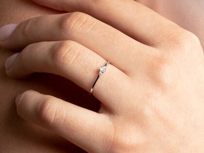 Anello di Fidanzamento Vivid Petite Oval Cut in 14K oro giallo con diamanti 0,10ct G/SI