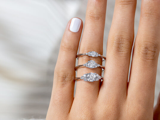 Anello di Fidanzamento Vivid Diamond in platino