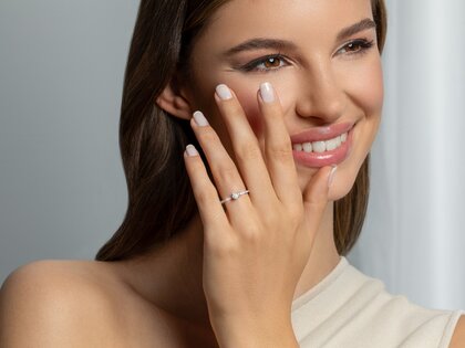 Anello di Fidanzamento Classic 4 Pavé in 9K oro giallo con diamanti da laboratorio 0,56ct E/VS