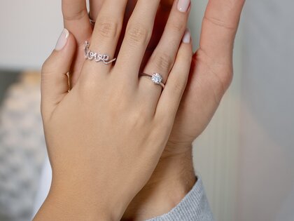 Anello di Fidanzamento Classic 6 Hidden Halo in 14K oro giallo con diamanti 1,08ct G/SI