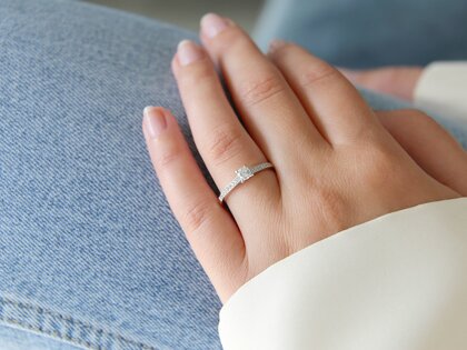 Anello di Fidanzamento Modern Pavé in 18K oro bianco con diamanti 0,30ct G/SI