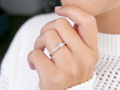 Anello di Fidanzamento Modern Pavé in 14K oro bianco con diamanti 0,35ct G/SI