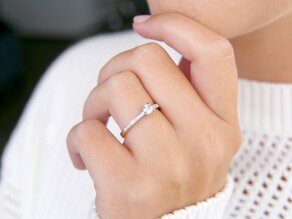 Anello di Fidanzamento Modern Pavé in 14K oro bianco con diamanti 0,35ct G/SI
