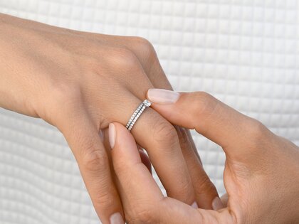 Anello di Fidanzamento Pure Diamond in 18K oro bianco con diamanti 0,49ct G/SI