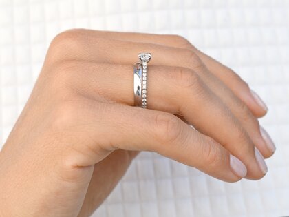 Anello di Fidanzamento Pure Diamond in 18K oro bianco con diamanti 0,82ct G/SI