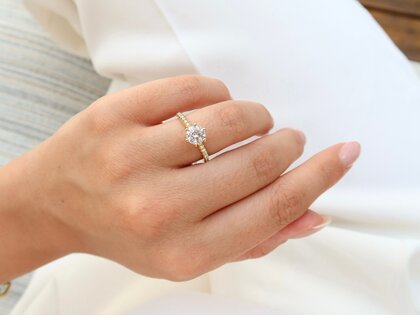 Anello di Fidanzamento Royal Pavé in 18K oro giallo con diamanti naturali 0,40ct G/SI