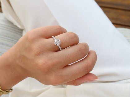 Anello di Fidanzamento Royal Pavé in 9K oro bianco con diamanti naturali 1,22ct G/SI