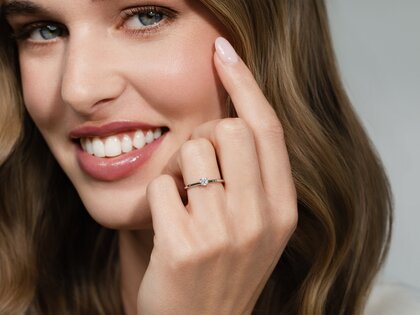 Anello di Fidanzamento Classic 4 in 9K oro giallo con diamante 0,20ct H/SI