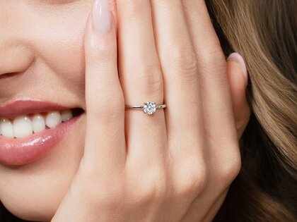Anello di Fidanzamento Classic 4 in 18K oro bianco con diamante 0,50ct G/IF