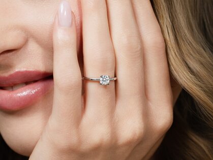 Anello di Fidanzamento Classic 4 in 18K oro rosa con diamante 0,60ct H/SI