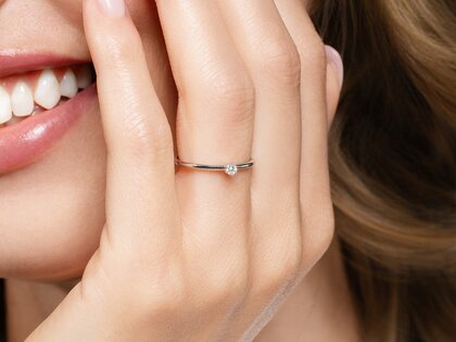 Anello di Fidanzamento Classic 6 in platino 950/- con diamante 0,05ct G/SI