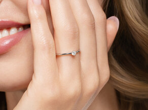 Anello di Fidanzamento Classic 6 in 14K oro bianco con diamante 0,07ct H/SI