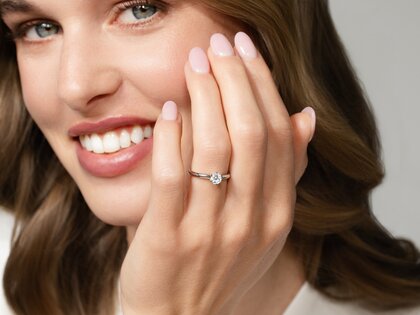 Anello di Fidanzamento Classic 6 in 18K oro bianco con diamante 0,60ct H/SI