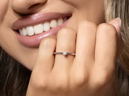 Anello di Fidanzamento Classic 6 in 18K oro rosa con diamante 0,10ct H/SI