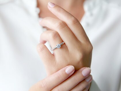 Anello di Fidanzamento Classic Loop in 14K oro bianco con diamante 0,75ct G/SI