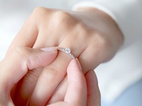 Anello di Fidanzamento Classic Loop in 9K oro bianco con diamante 0,25ct H/SI
