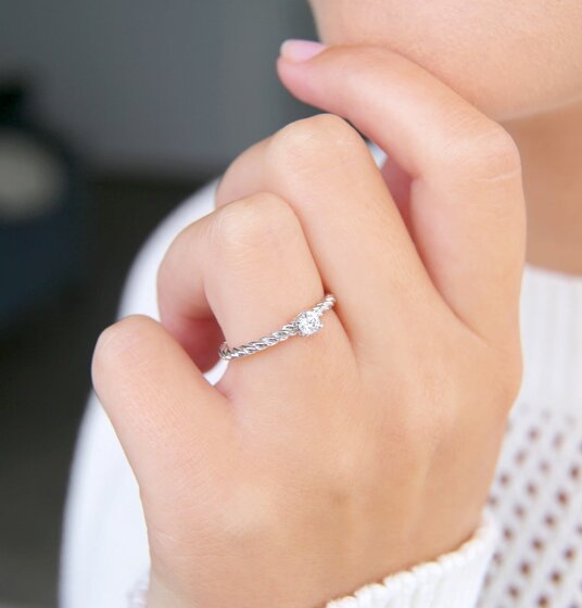 Anello di Fidanzamento Classic Loop in argento