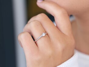 Anello di Fidanzamento Classic Loop in 9K oro bianco con diamante 0,25ct H/SI