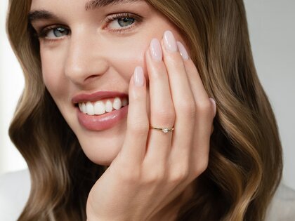 Anello di Fidanzamento Classic Petite in 14K oro giallo con diamante 0,13ct G/SI