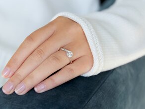 Anello di Fidanzamento Devotion in 18K oro bianco con diamante 1,00ct H/SI