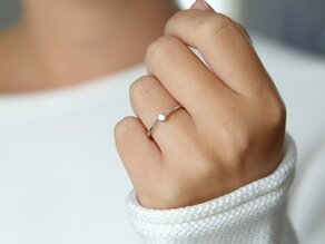Anello di Fidanzamento Devotion in 18K oro bianco con diamante 0,10ct H/SI