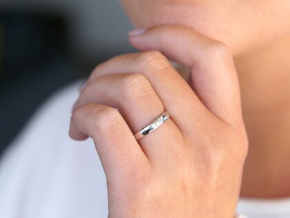 Anello di Fidanzamento Heart Petite in 14K oro bianco con diamanti 0,02ct G/SI